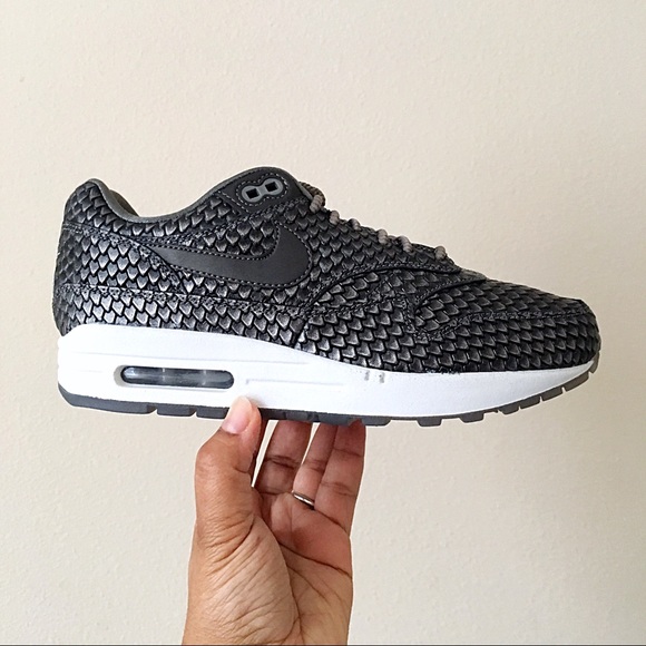 Nike Shoes - Nike Air Max 1 Premium Women Size 8